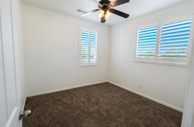 1043 La Jolla Avenue, Clovis, CA 93619