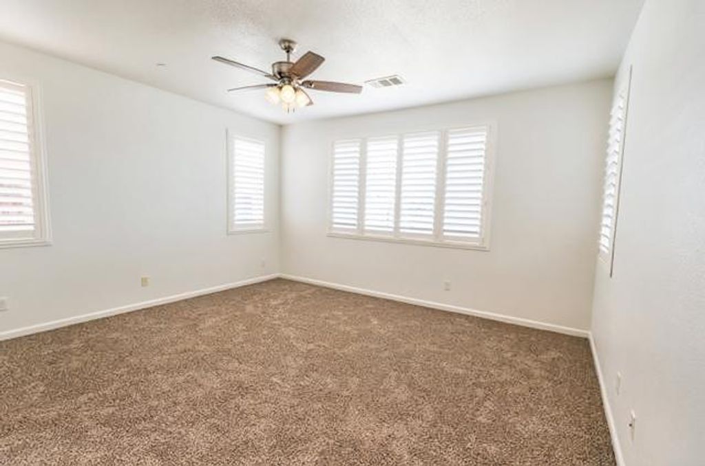 Image 16 of property listing at 1043 La Jolla Avenue, Clovis, CA 93619