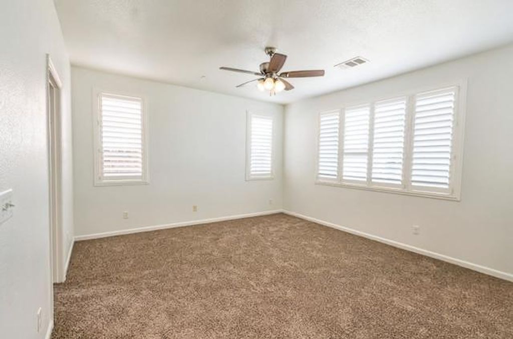 Image 19 of property listing at 1043 La Jolla Avenue, Clovis, CA 93619