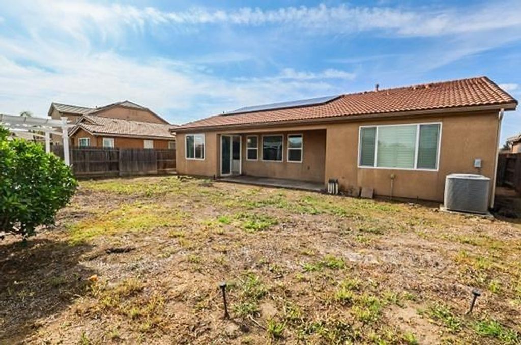 Image 38 of property listing at 1043 La Jolla Avenue, Clovis, CA 93619