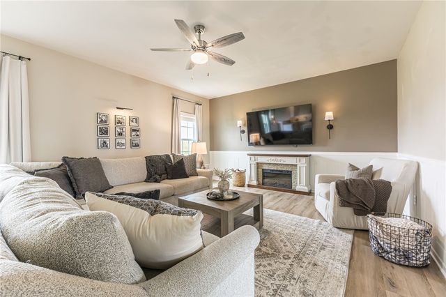 1716 Jasper Drive, Farmington, NY 14425