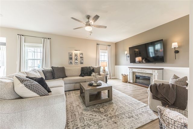 1716 Jasper Drive, Farmington, NY 14425