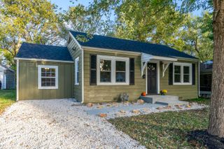 1110 South New Avenue, Springfield, MO 65807