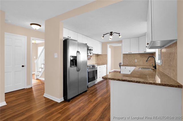 316 W Elwood Avenue, Raeford, NC 28376