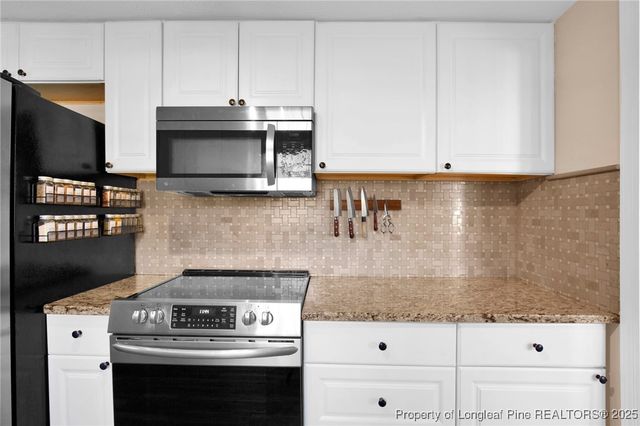 316 W Elwood Avenue, Raeford, NC 28376