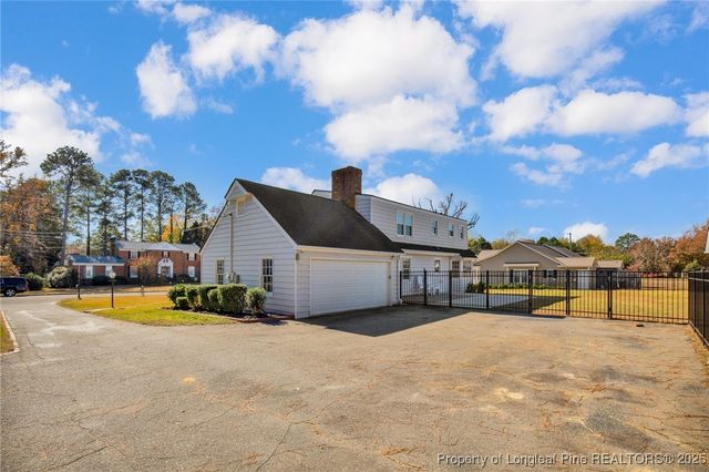 316 W Elwood Avenue, Raeford, NC 28376