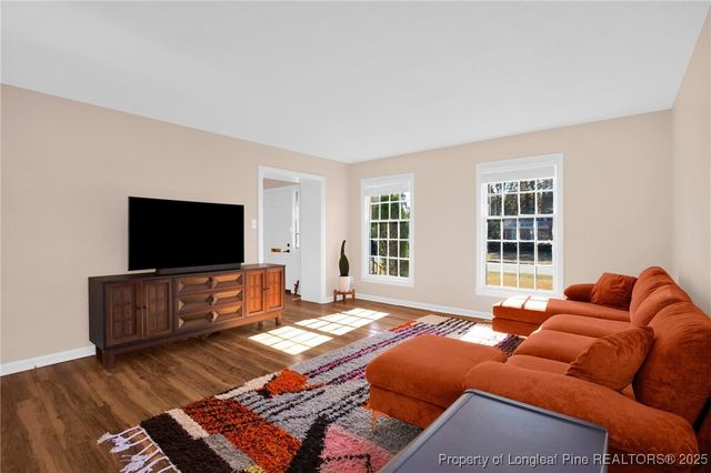 316 W Elwood Avenue, Raeford, NC 28376