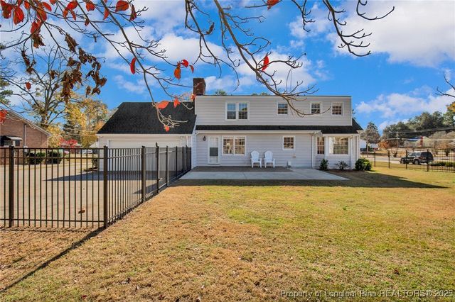 316 W Elwood Avenue, Raeford, NC 28376