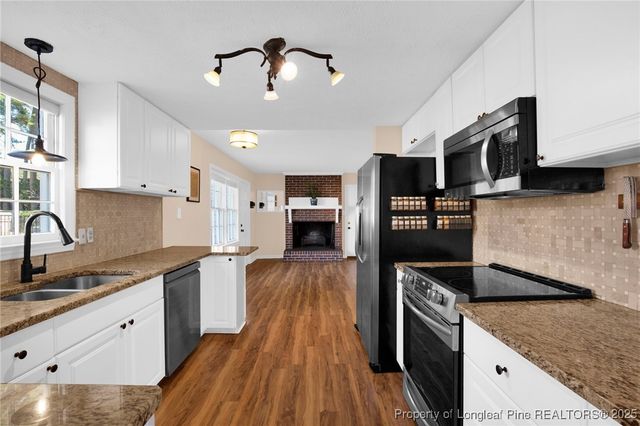 316 W Elwood Avenue, Raeford, NC 28376