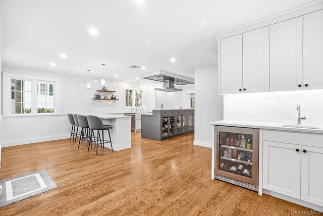 65 Howell Avenue, Larchmont, NY 10538