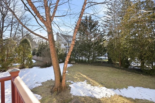 65 Howell Avenue, Larchmont, NY 10538