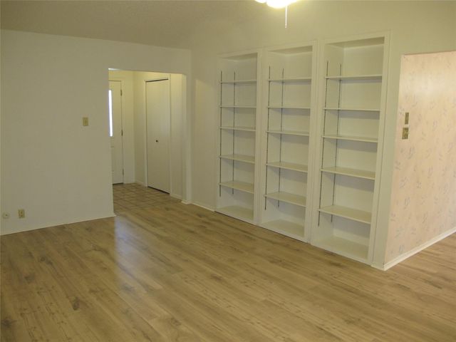 4206 Harcourt DR, Austin, TX 78727