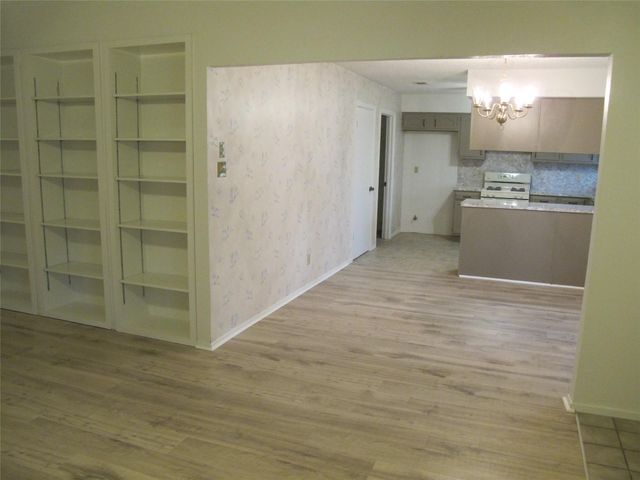 4206 Harcourt DR, Austin, TX 78727