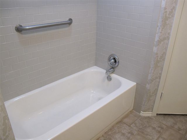 4206 Harcourt DR, Austin, TX 78727