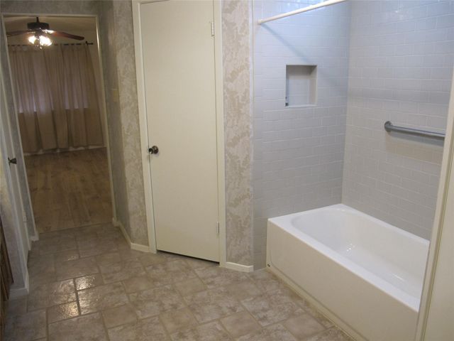 4206 Harcourt DR, Austin, TX 78727