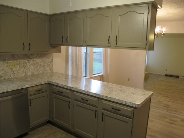 4206 Harcourt DR, Austin, TX 78727