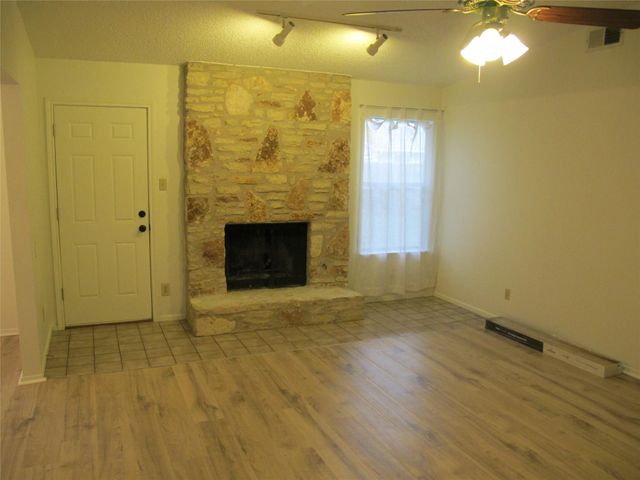 4206 Harcourt DR, Austin, TX 78727