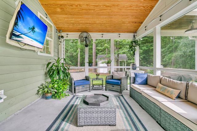 302 Freeland Way, Moncks Corner, SC 29461