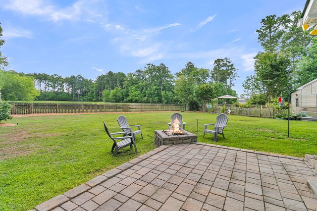 302 Freeland Way, Moncks Corner, SC 29461