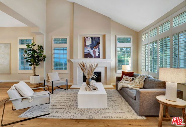 1812 Marview Drive, Thousand Oaks, CA 91362