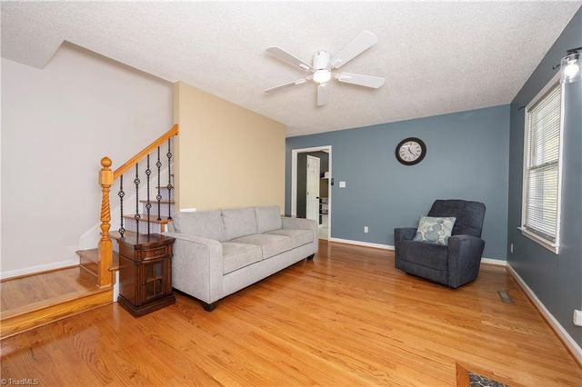 620 Lantern Ridge Drive, Winston-salem, NC 27104