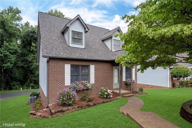 620 Lantern Ridge Drive, Winston-salem, NC 27104