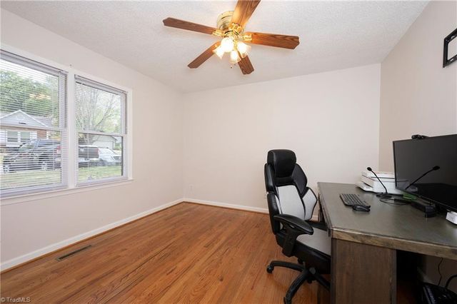 620 Lantern Ridge Drive, Winston-salem, NC 27104