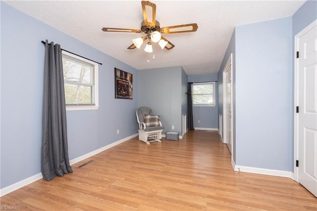 620 Lantern Ridge Drive, Winston-salem, NC 27104