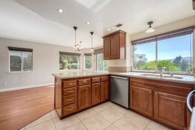 2795 Canyon Oak Pl Place, Escondido, CA 92029