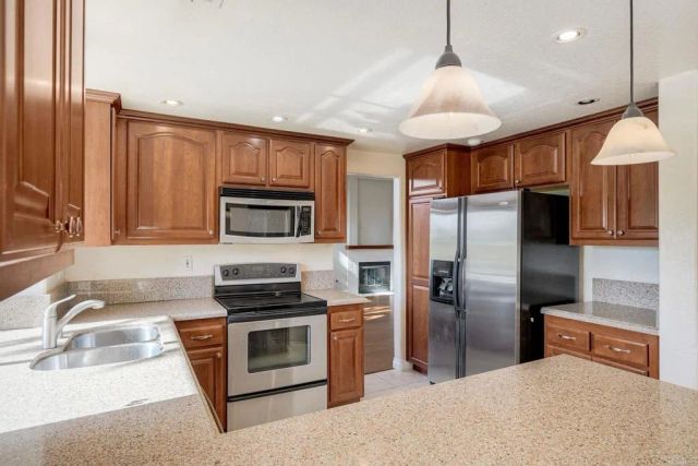 2795 Canyon Oak Pl Place, Escondido, CA 92029