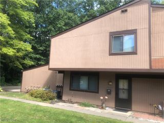 26724 Lake Of The Falls, Olmsted Falls, OH 44138