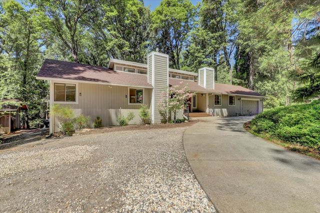 12426 Cascade Way, Nevada City, CA 95959