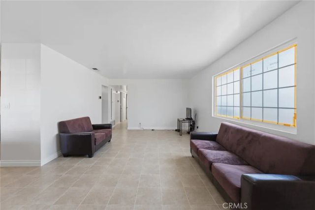 706 E Palmer, Compton, CA 90221