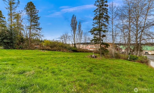 427 SE Ely Street, Oak Harbor, WA 98277