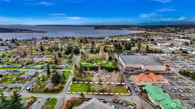 427 SE Ely Street, Oak Harbor, WA 98277