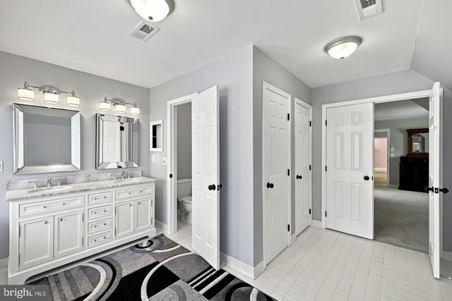 5 LAKEWIND LN, Stafford, VA 22554