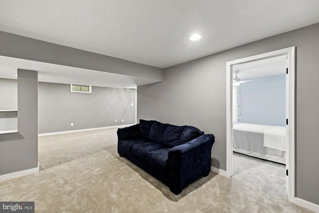 5 LAKEWIND LN, Stafford, VA 22554