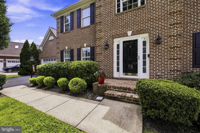 5 LAKEWIND LN, Stafford, VA 22554