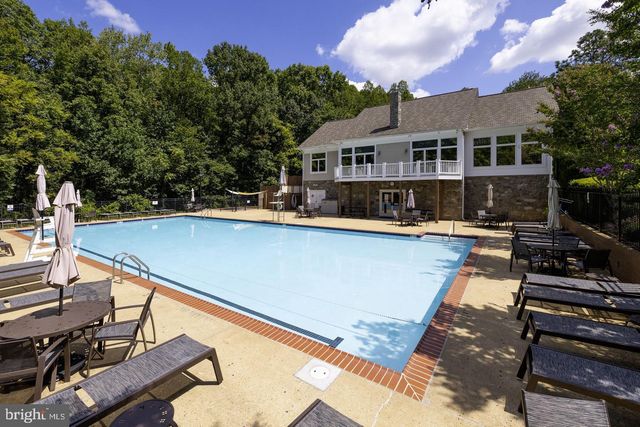 5 LAKEWIND LN, Stafford, VA 22554