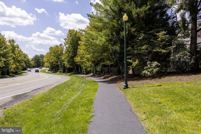 5 LAKEWIND LN, Stafford, VA 22554