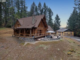 29296 MCTAVISH Ln, Eugene, OR 97402