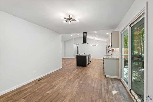 213 Dogwood Glen Dr, Centerville, GA 31028