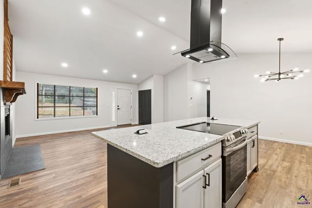 213 Dogwood Glen Dr, Centerville, GA 31028