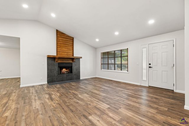 213 Dogwood Glen Dr, Centerville, GA 31028