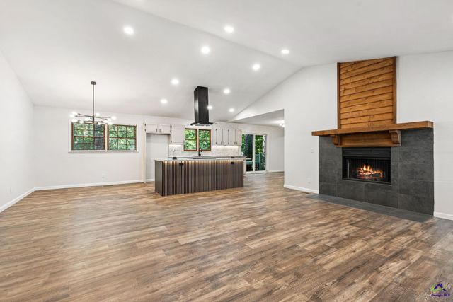 213 Dogwood Glen Dr, Centerville, GA 31028