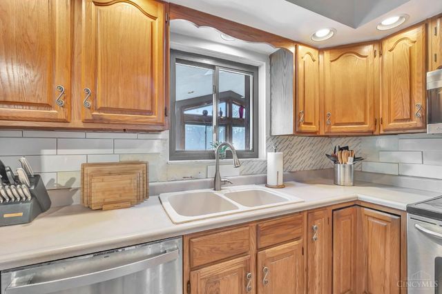 5525 Whispering, Cincinnati, OH 45247