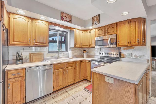 5525 Whispering, Cincinnati, OH 45247