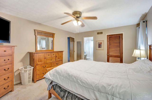 5525 Whispering, Cincinnati, OH 45247