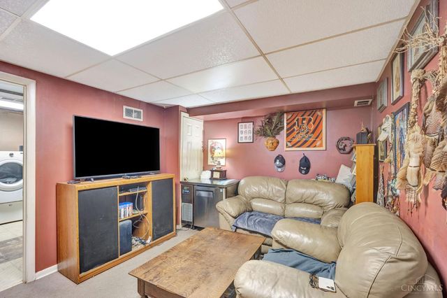 5525 Whispering, Cincinnati, OH 45247