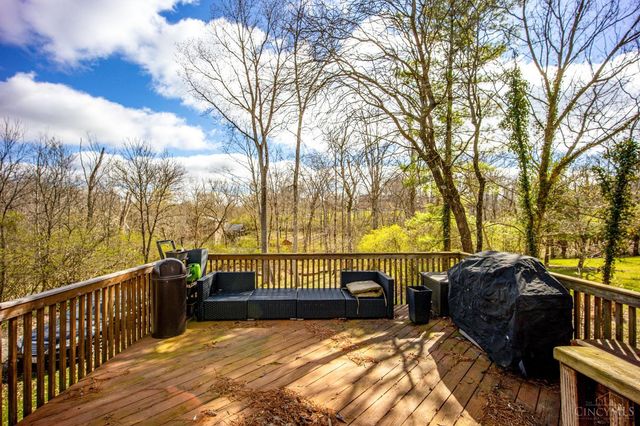 5525 Whispering, Cincinnati, OH 45247